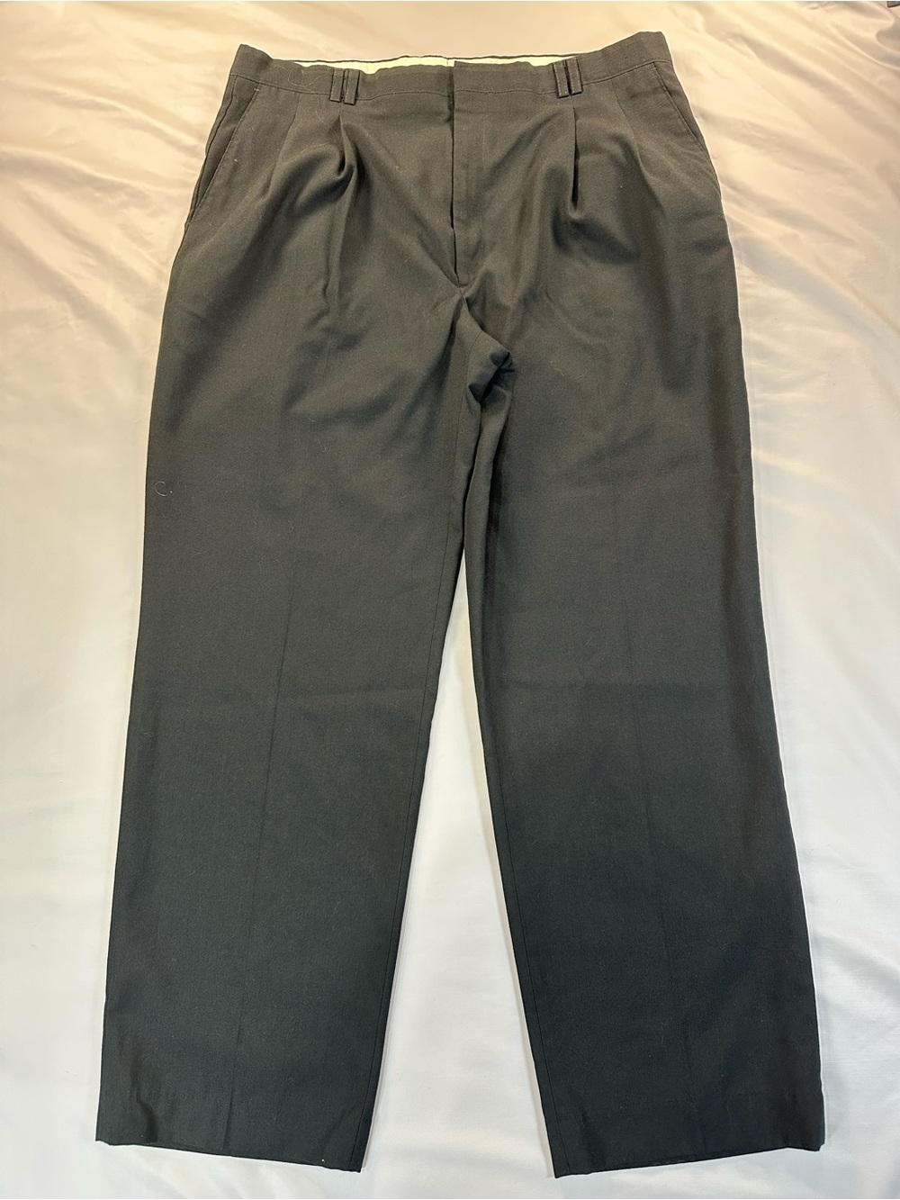 Haggar Black Pleated Men’s Dress Pants 38x30